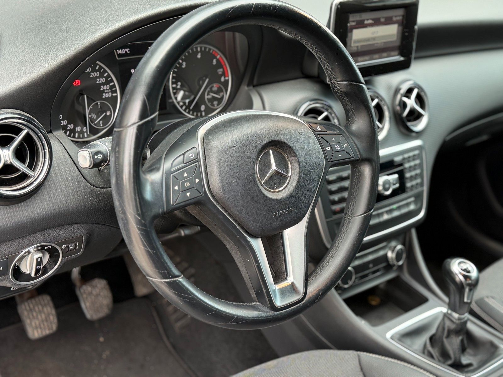 MERCEDES-BENZ A 180 A 180 CDI / d BlueEfficiency SHZ/NAVI – Ansicht 23