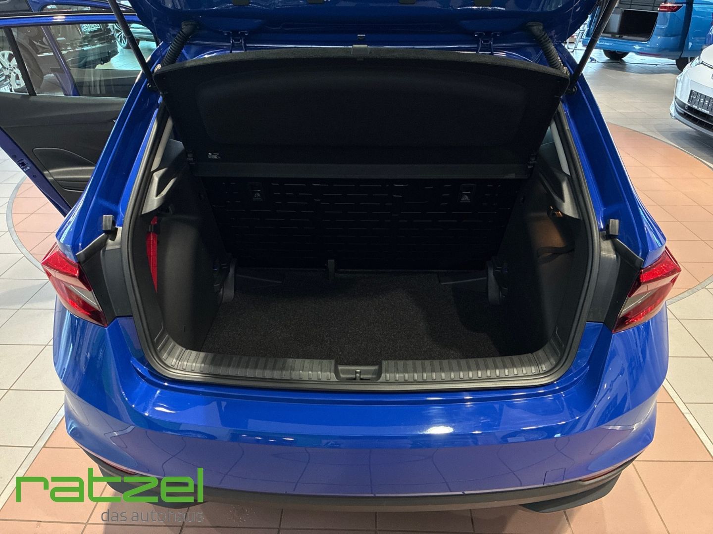 Fahrzeugabbildung SKODA Fabia Active 1.0 LED DAB Spurhalteass. Smart Lin