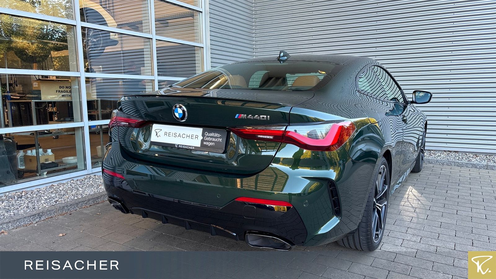 BMW M440i xDrive Coupé LCProf PA LRH HA-KA M-SpSitze foto 2