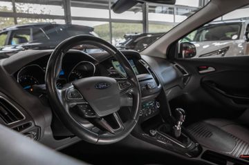 Bild 13 Ford Focus Turnier Titanium Navi Klimaauto. AHK 1,2T