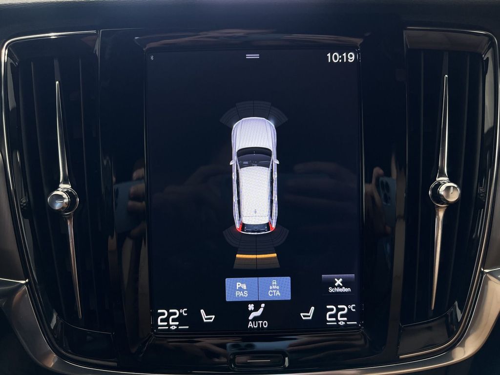 Volvo V90 T5 Momentum AHK *KEIN VERKAUF AN PRIVAT*