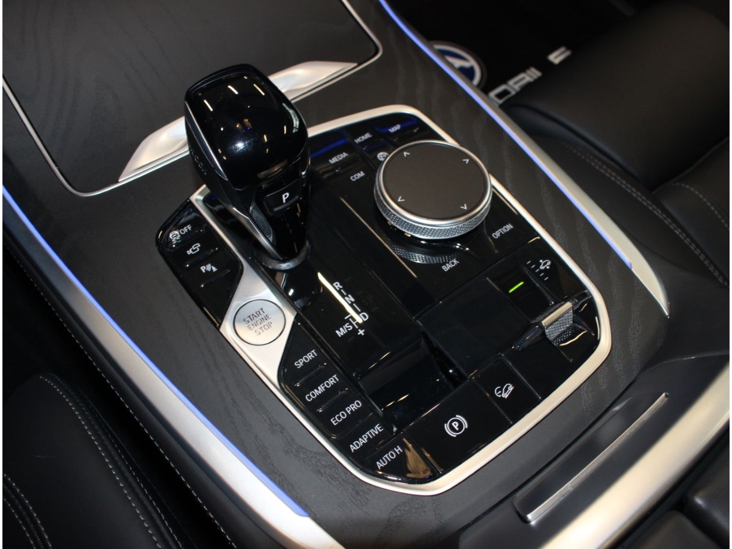 Fahrzeugabbildung BMW X7 xDrive 40 d Design Pure Excellence*Skylounge
