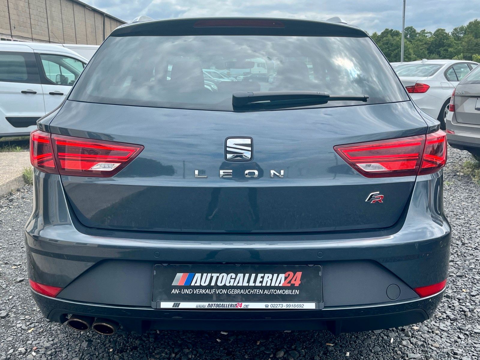 Fahrzeugabbildung SEAT Leon 2.0 ST FR SPORT DSG Navi Leder Pano LED KAM