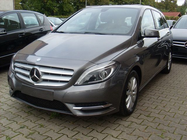 Mercedes-Benz B 220 Diesel Automatik / Ledersitze