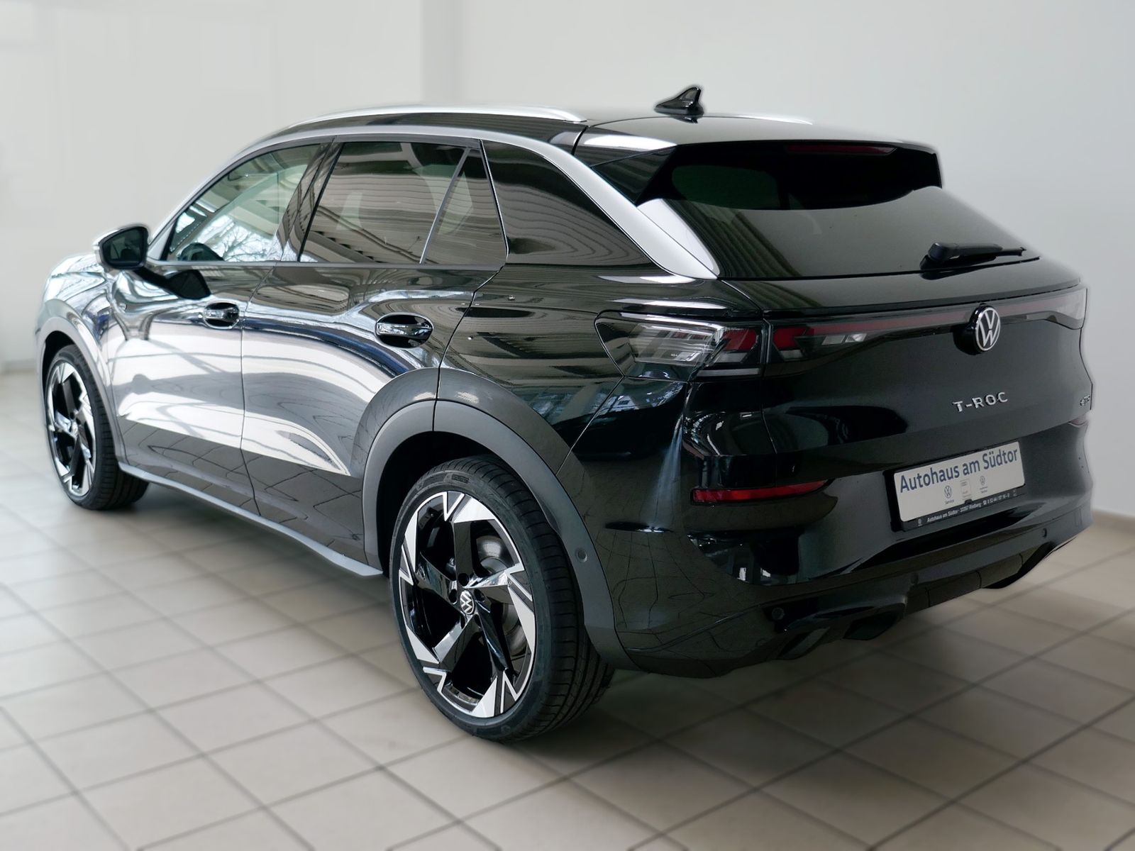 Fahrzeugabbildung Volkswagen T-Roc R-Line 1.5 eTSI DSG | LED AHK RFK ACC Navi