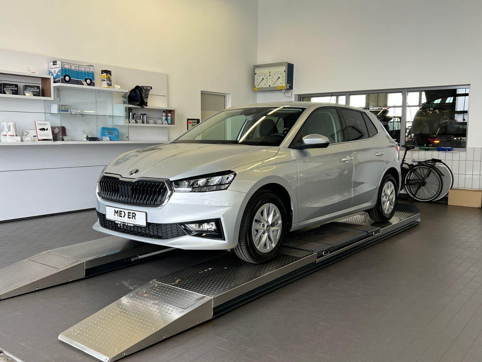 Fahrzeugabbildung SKODA Fabia IV Selection 1.0 TSI DSG *Vorb. AHK, LED,