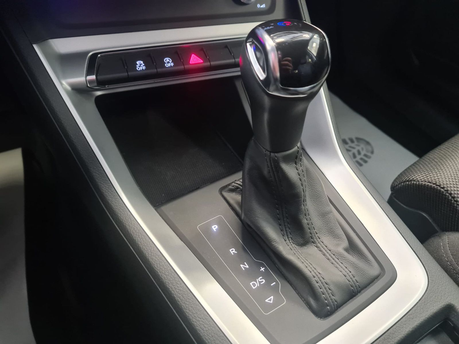 Fahrzeugabbildung Audi Q3 35 TFSI / LED / NAVI / AHK / VIRTUELL