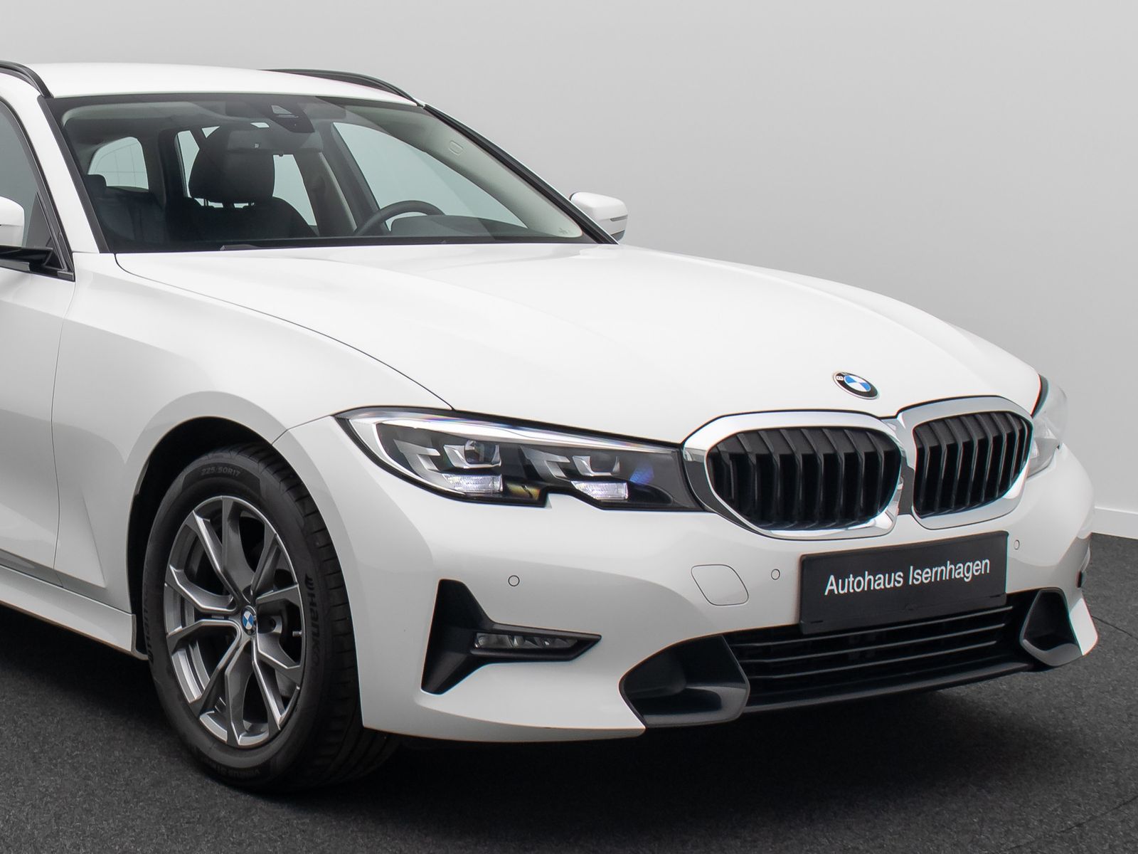 Fahrzeugabbildung BMW 320i Sport Line HUD DAB Lordos Alarm HiFi Komfor