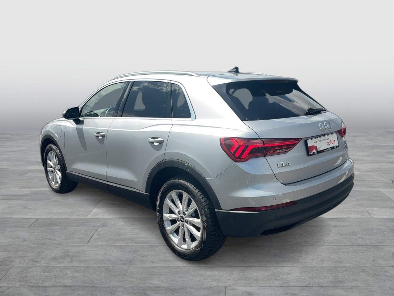 Audi Q3 TFSI e 45 TFSI e S tronic LED Navi RKamera AP