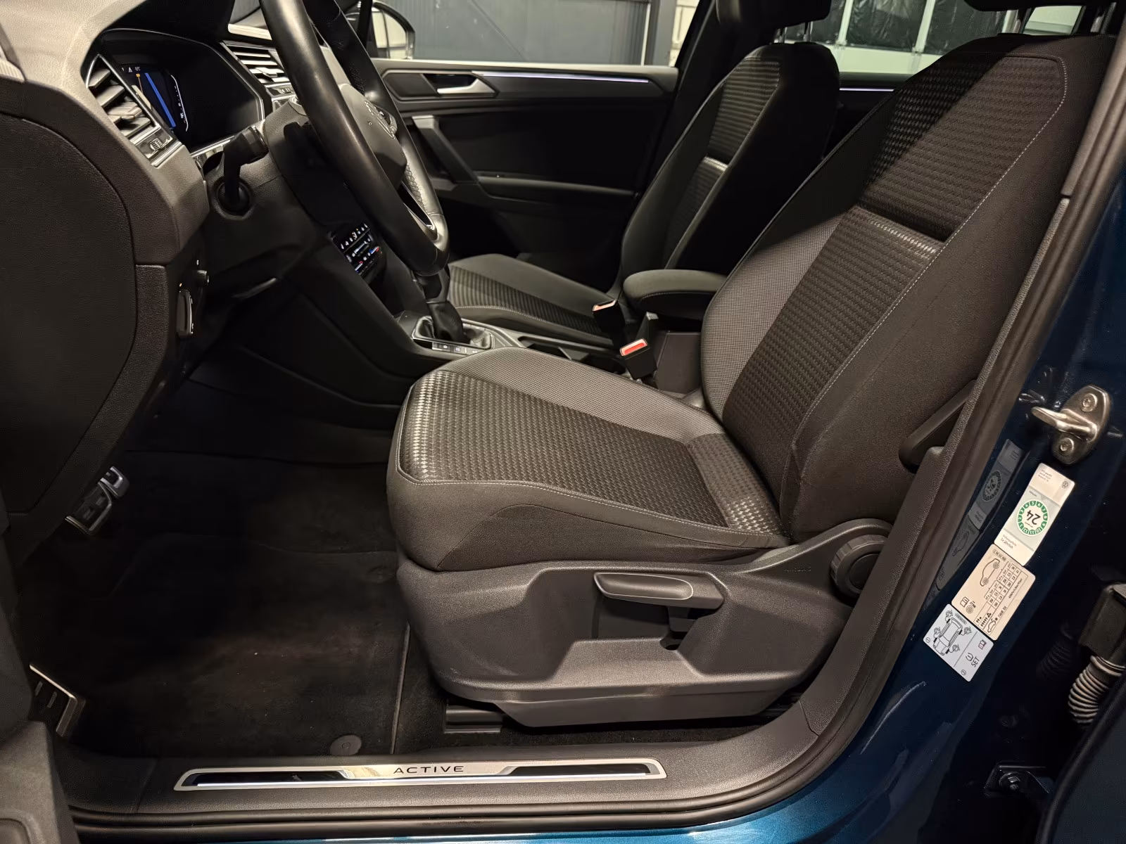 Volkswagen Tiguan 1.5 TSI DSG Active*18Zoll*HeadUp*AHK*LED*, миниатюра 28
