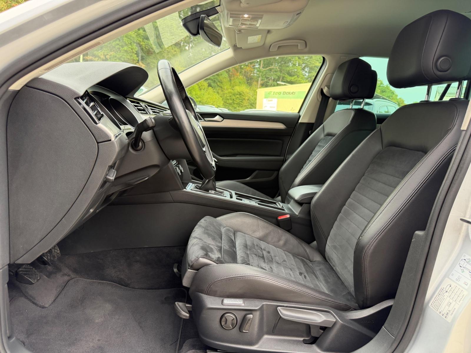 Volkswagen Passat Variant Highline/2,0 TDI 150PS/88120km/!