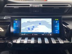 Fahrzeugabbildung Peugeot 508 Hybrid Allure Pack Autom. LED Navi ACC 17"