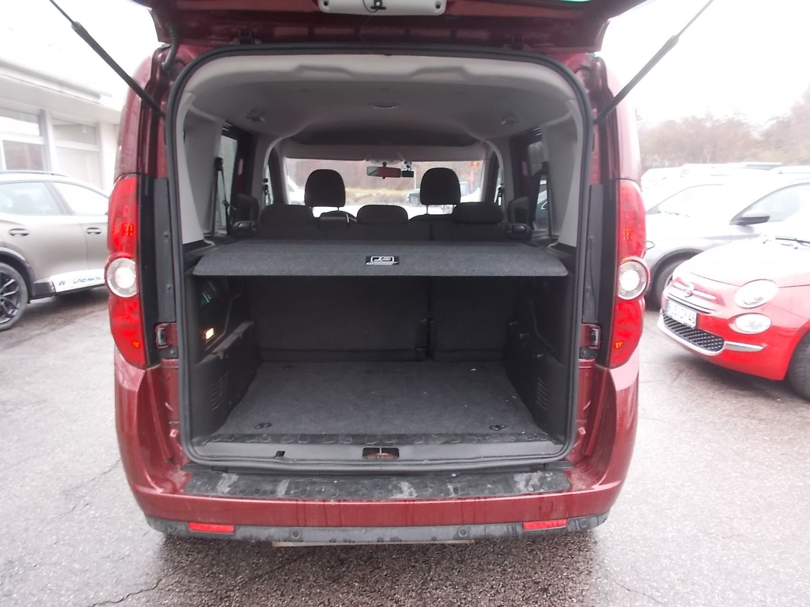 Fahrzeugabbildung Fiat Doblo 1.4 T-Jet 16V Natural Power