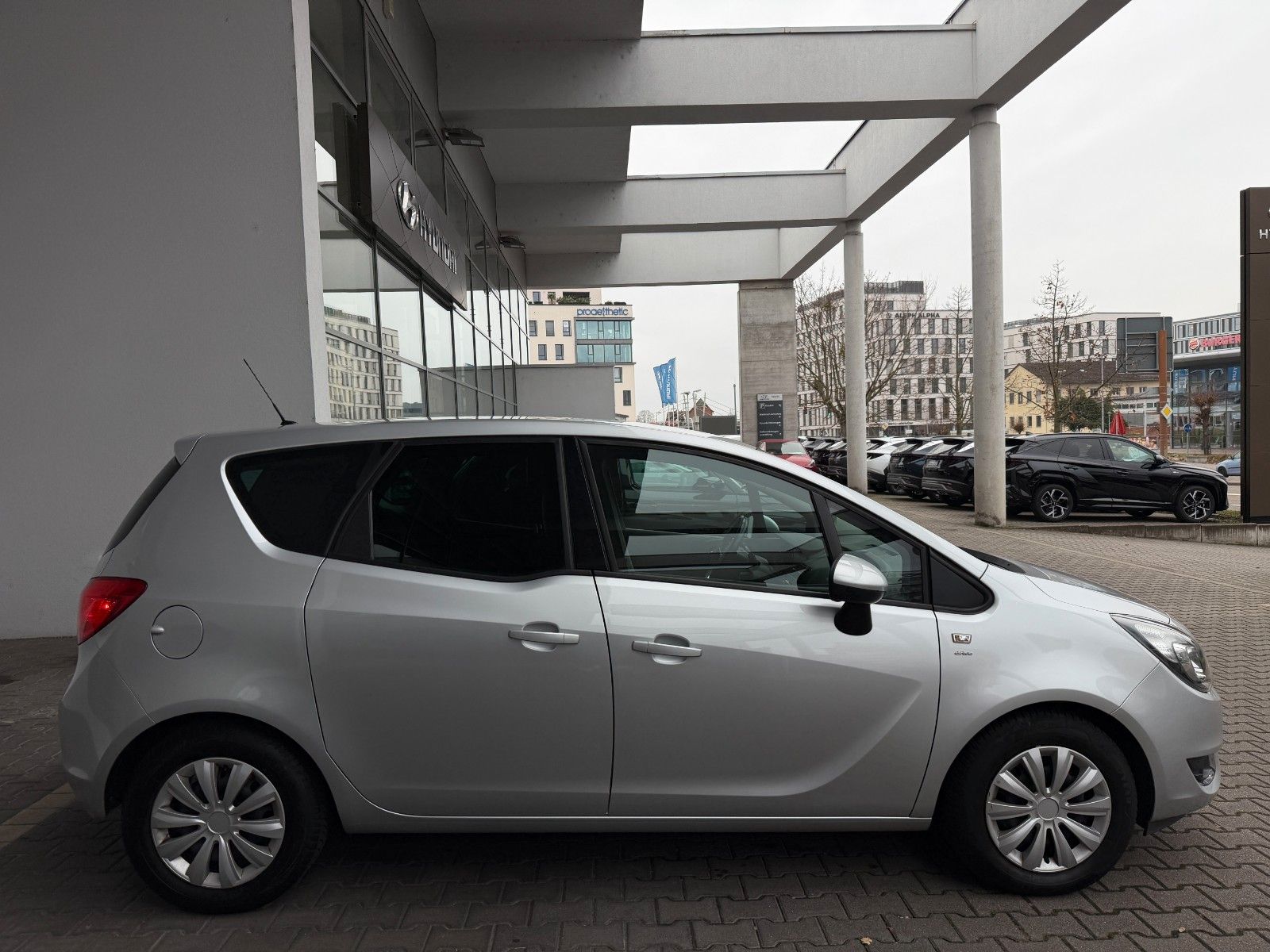 Fahrzeugabbildung Opel Meriva B Drive 120PS SHZ/PDC/LHZ!
