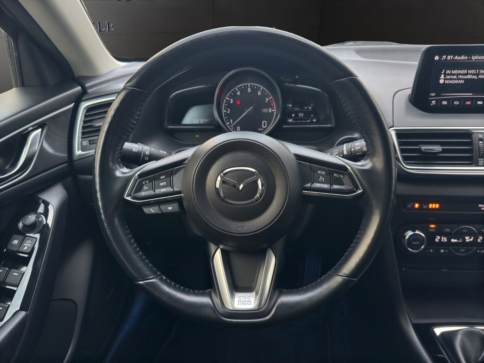 Fahrzeugabbildung Mazda 3 Lim. Sports-Line/Bose/LED/Kamera/Head-Up