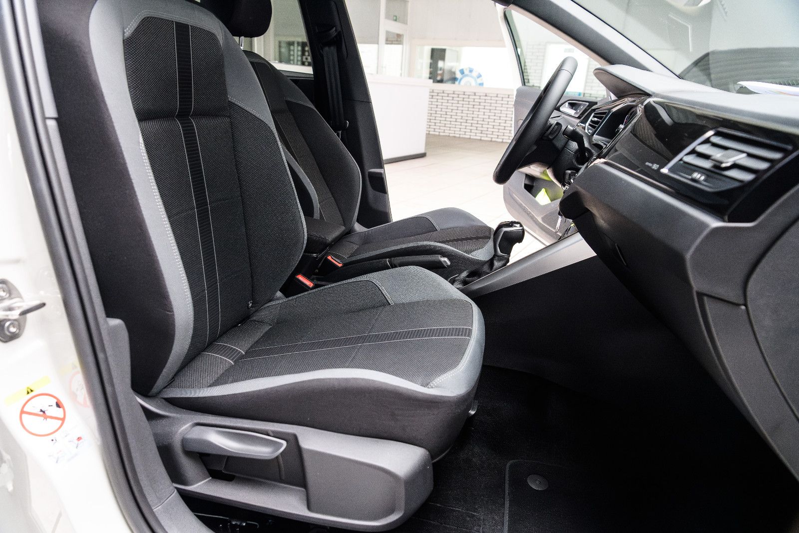 Fahrzeugabbildung Volkswagen Polo 1.0l TSI DSG Edition 50+Matrix+Navi+ACC