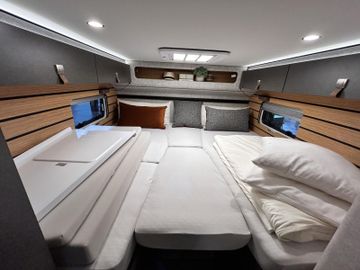 HYMER  ERIBA  HYMERCAR ML-T CrossTrail 580 4x4 Winterpaket XL Bett