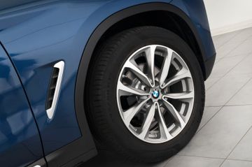 BMW X3 xDrive30i AdaptivLED RFK AHK 19" 1.Hand