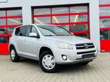 Toyota RAV 4 4x4 /2HAND/AHK/ALU/TEMPOMAT/KLIMAAUTOMATIK - Toyota RAV 4 mit Diesel-Antrieb: Allradantrieb, Geländewagen