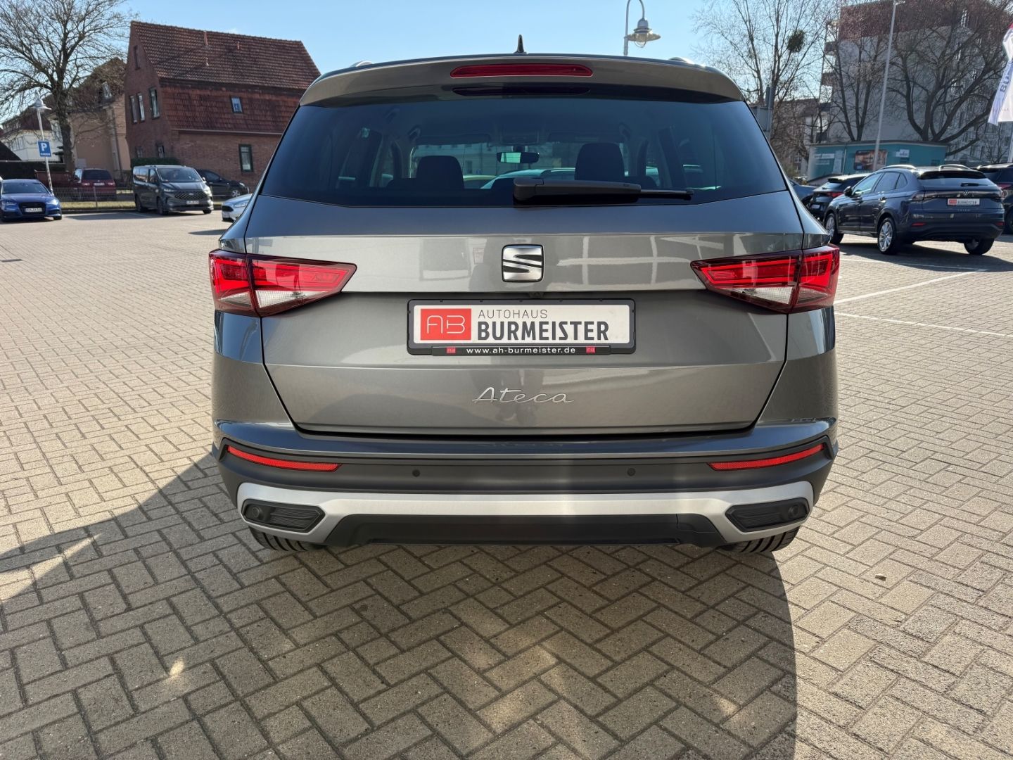Fahrzeugabbildung SEAT Ateca Style Digitales Cockpit LED Navi AHK RFK D
