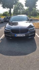 BMW 540i xDrive Touring A - - BMW 540 in Düsseldorf