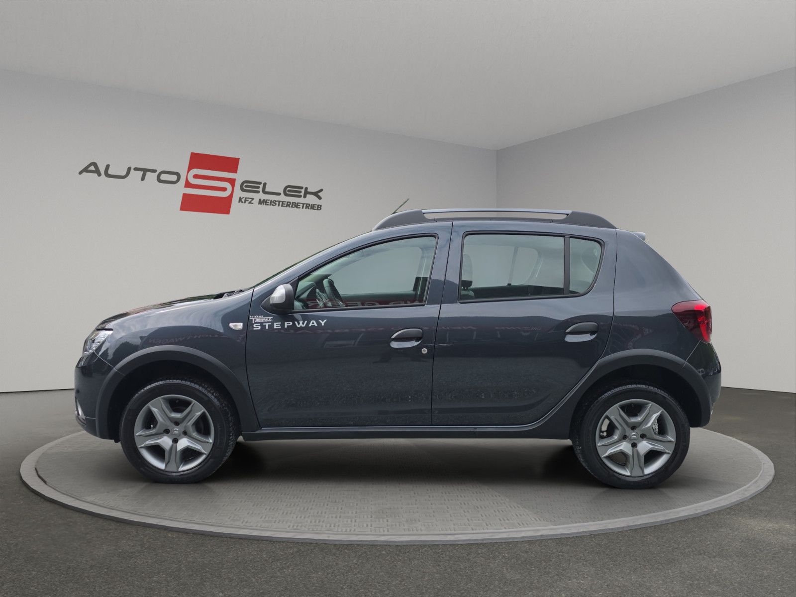 Fahrzeugabbildung Dacia Sandero II Stepway Prestige Kamera Navi Media