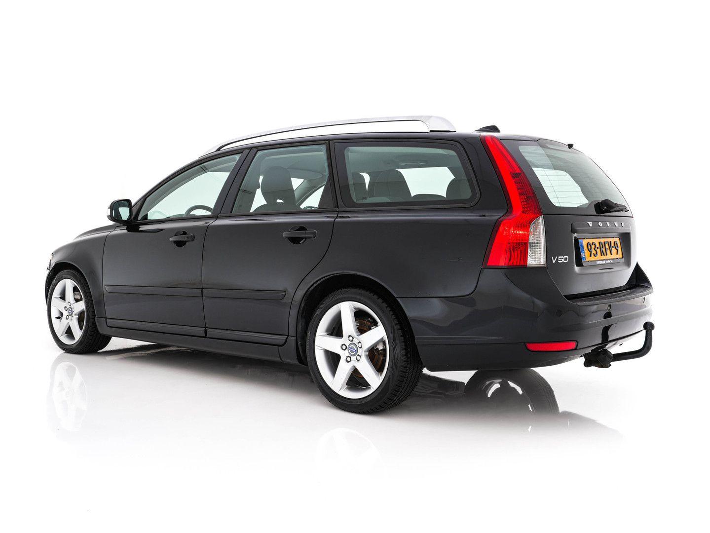 Volvo V50 2011 — engine 1.560 cm³, 116 HP (85kW)