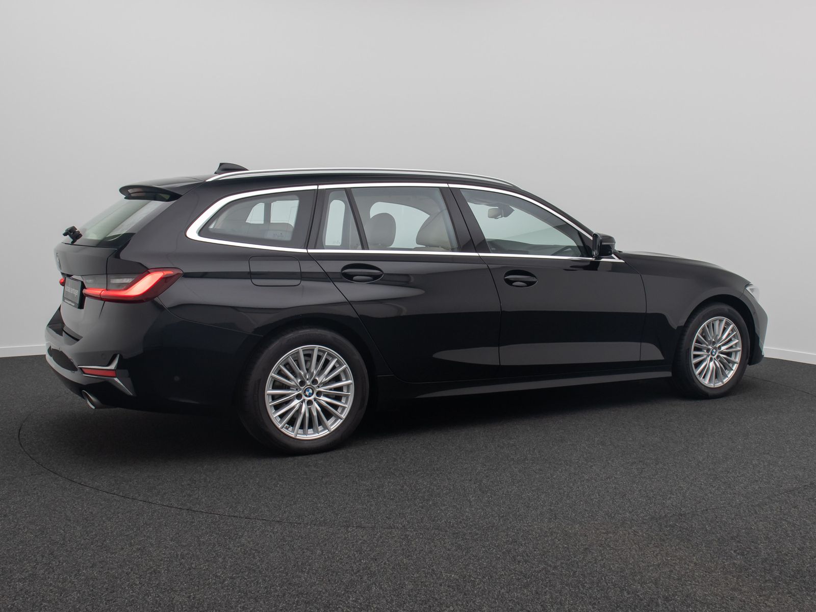 Fahrzeugabbildung BMW 320d Luxury Line 360&deg;Alarm ACC AHK HUD DAB Leder