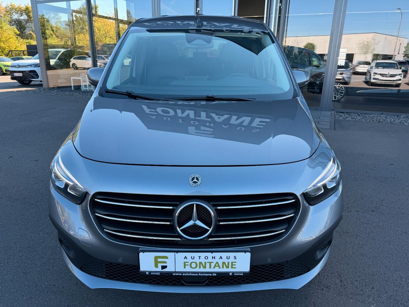 Mercedes-Benz T-Klasse 180 lang Progressive 7-Sitzer Leder Kam