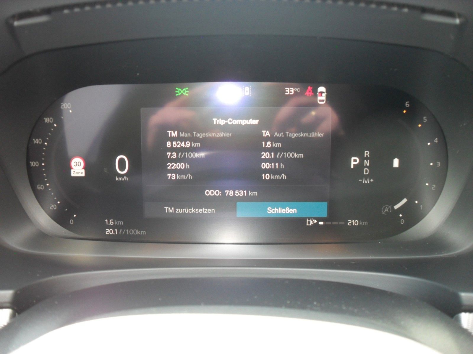 Fahrzeugabbildung Volvo V90 B4 Cross Country Plus AWD