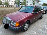 Mercedes-Benz Mercedes Benz S124 300TE Automatik von 199... - Mercedes-Benz 300 mit Benzin-Antrieb: Kombi