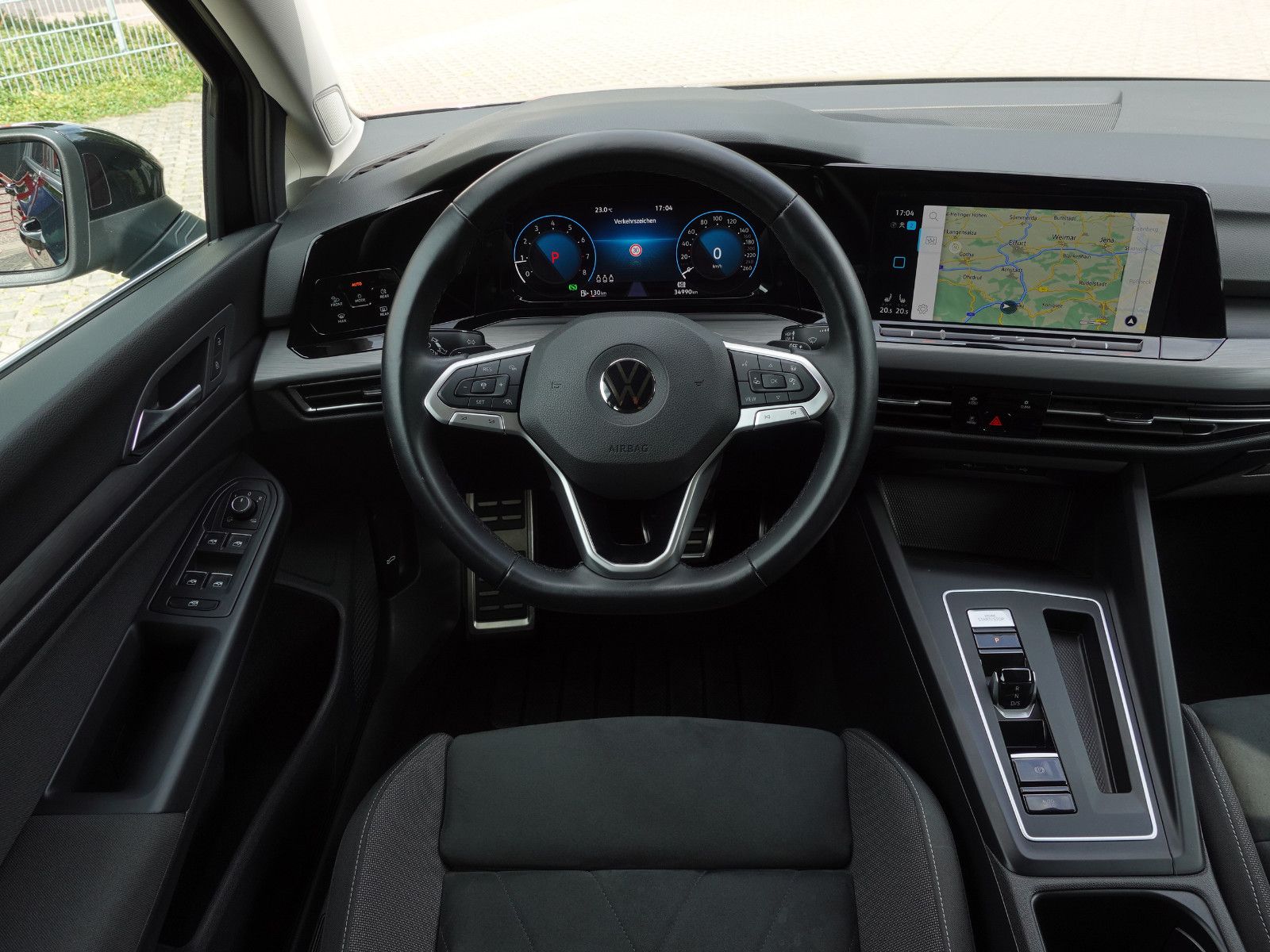 Fahrzeugabbildung Volkswagen Golf 2.0 TSI DSG 4MOTION Style IQ.Light Assist.