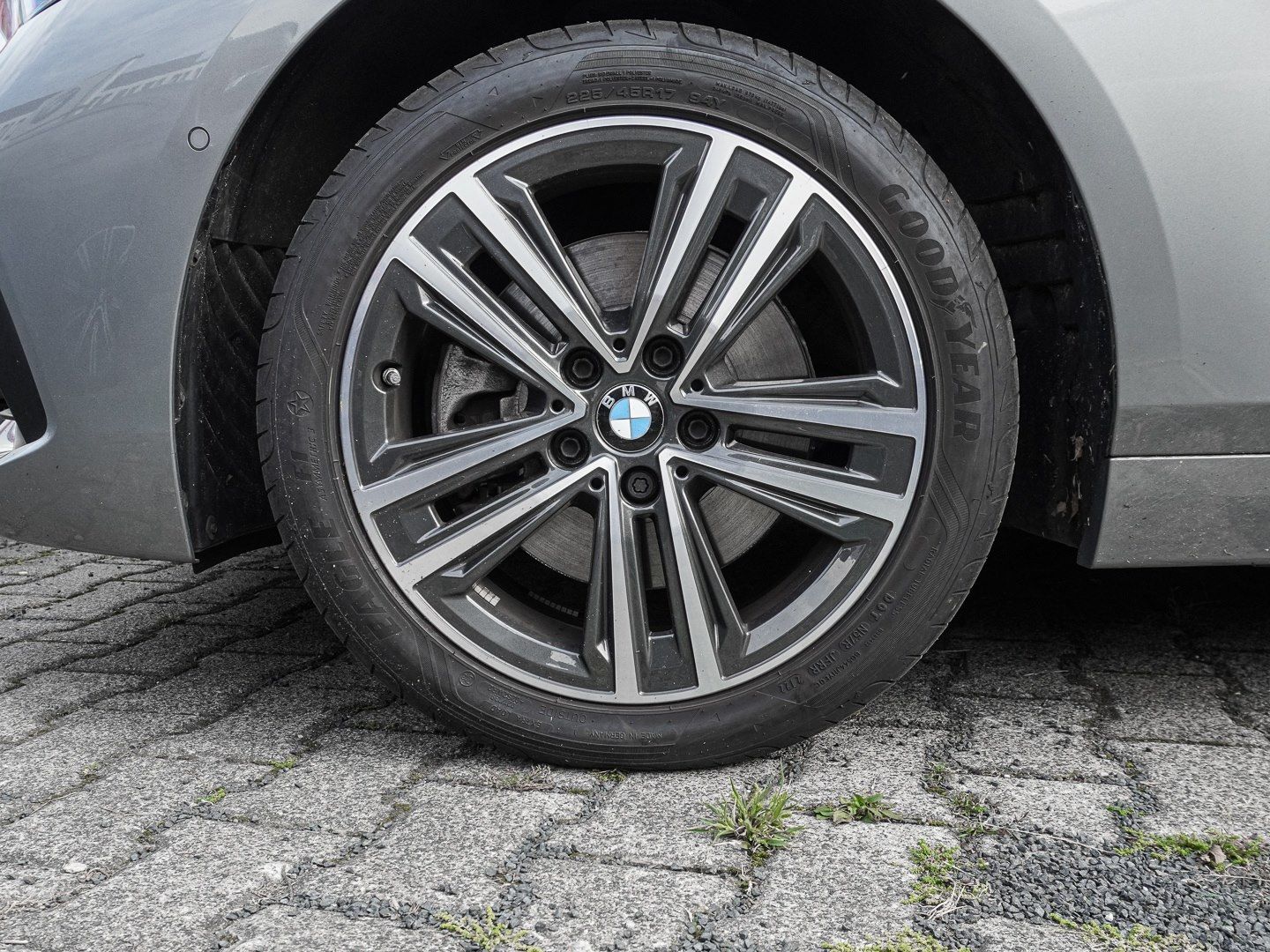 BMW 118i RFK NAVI LED PDC V H DAB Parkass. Tempomat foto 3
