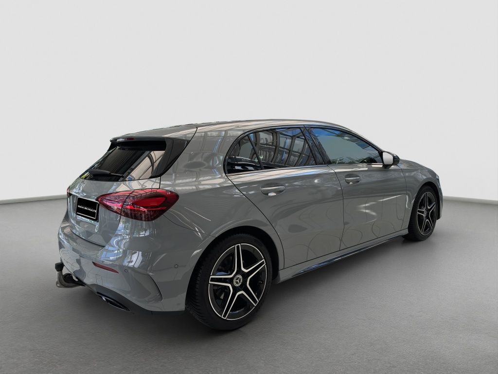 Fahrzeugabbildung Mercedes-Benz A 200 Kompaktlimousine AMG*Night*LED*SpH*PDC*RFK