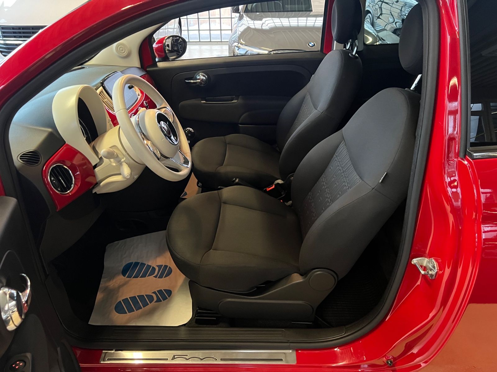 Fahrzeugabbildung Fiat 500 Dolcevita *PANO*TEMPOMAT*PDC*VIELE EXTRA´S