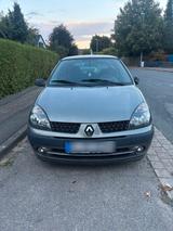 Renault clio 1.2 mit AHK - Renault Clio aus 2004: 1.2