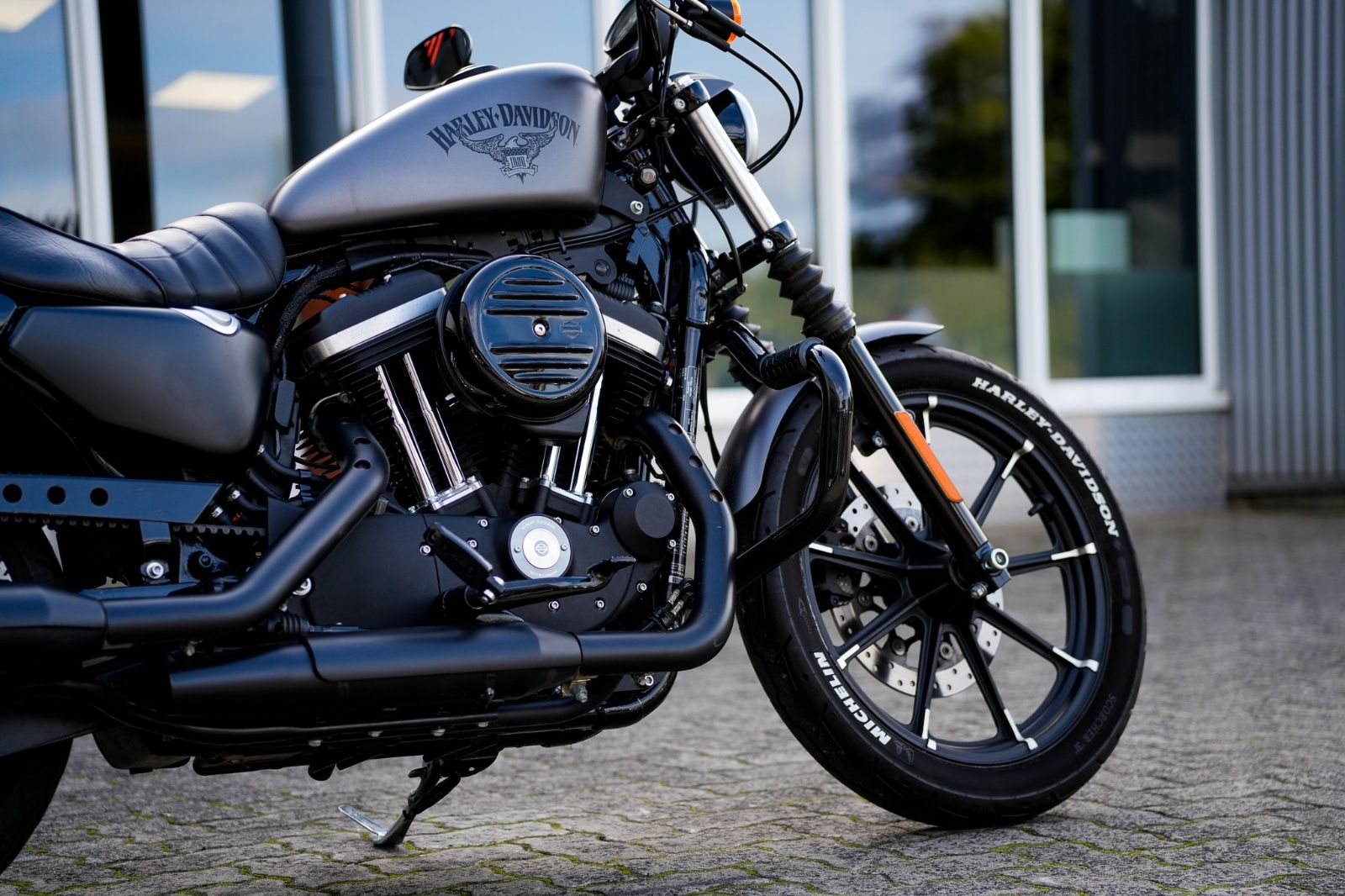 Fahrzeugabbildung Harley-Davidson SPORTSTER XL883N IRON