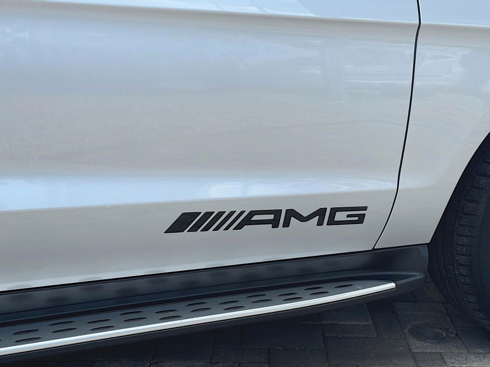 Fahrzeugabbildung Mercedes-Benz ML 400 AMG Sport-Paket 4Matic *Bi-Xenon*LED*