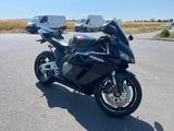 Honda CBR 1000RR Fireblade SC57 Service+Tüv NEU - HONDA 2005 CBR 1000 RR