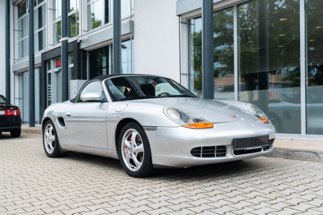 Porsche Boxster S/ SITZHEIZUNG/ CD/ HARMAN/ ALARM/ 18" Porsche Boxster S/ SITZHEIZUNG/ CD/ HARMAN/ ALARM/ 18"