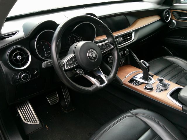 Alfa Romeo Stelvio Lusso Ti Q4