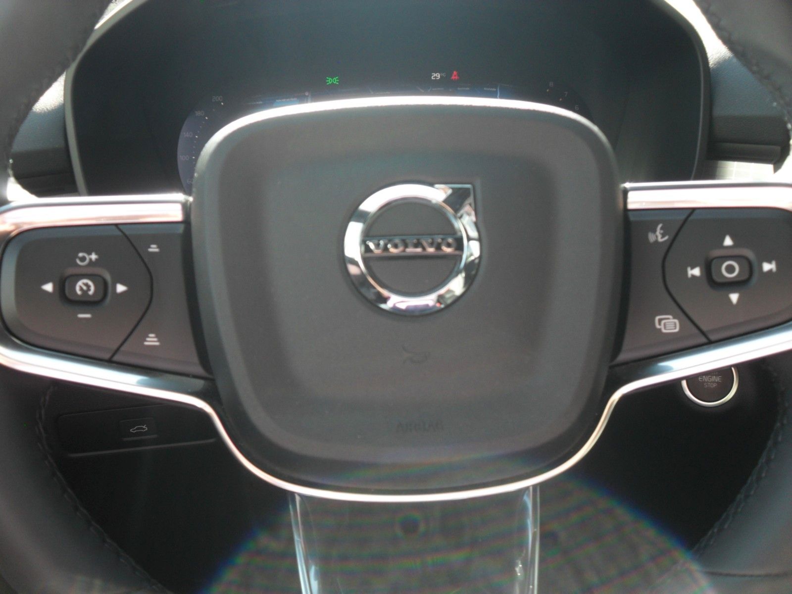 Fahrzeugabbildung Volvo XC 40 B4 Core