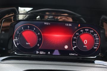 Volkswagen Golf VIII GTI 2.0 TSI AID+LED+CARPLAY+AMBIENT