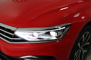 Volkswagen Passat Variant 2.0 R-Line AHK StHz Matrix Kamera
