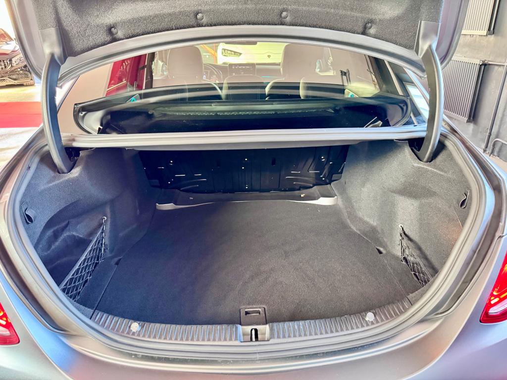 Mercedes-Benz C 63 AMG