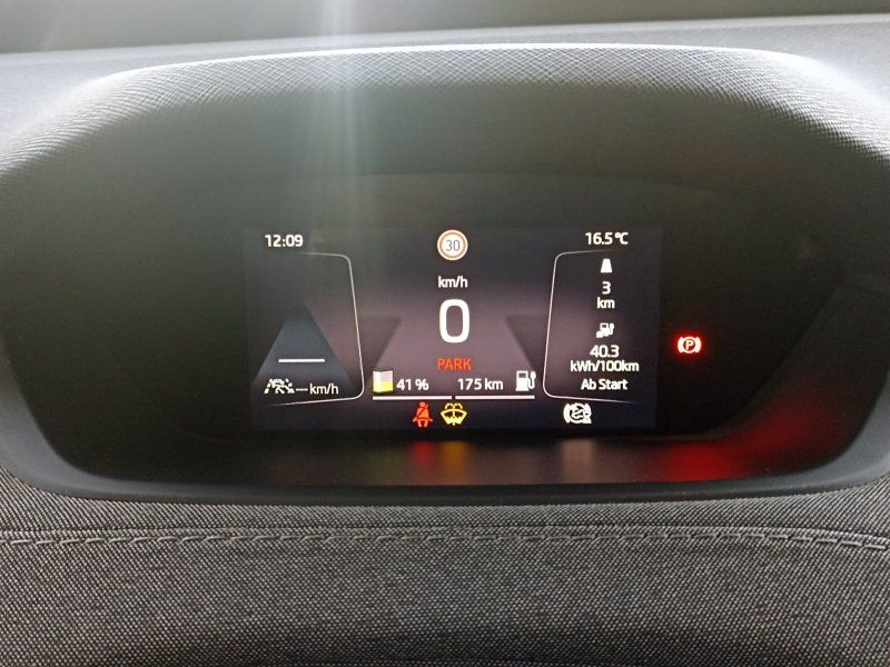 Fahrzeugabbildung SKODA Enyaq iV 80x Loft
