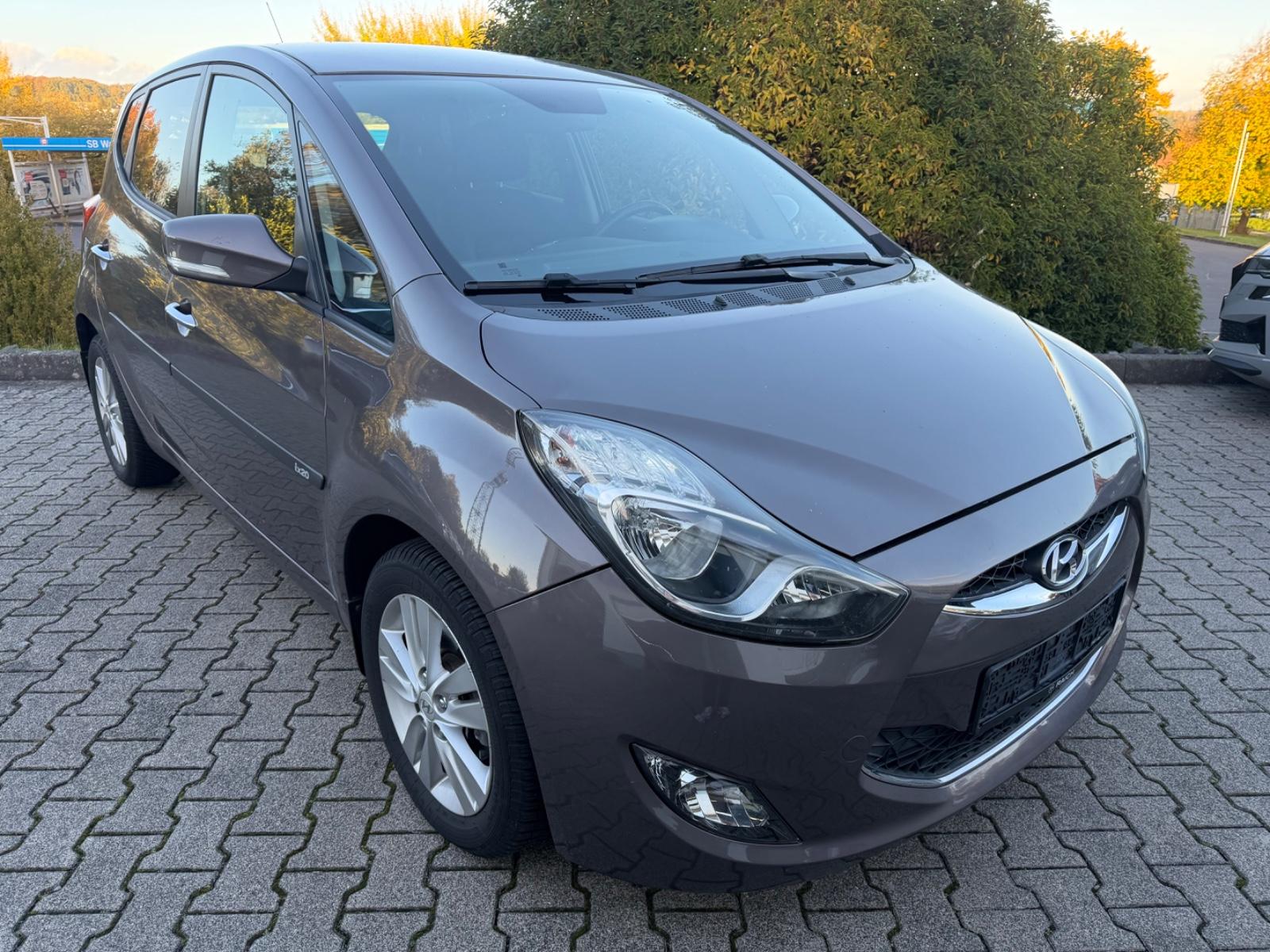Hyundai ix20 2011 — photo 7
