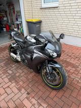 Honda CBR1000RA Fireblade - HONDA 2010 CB 1000 R