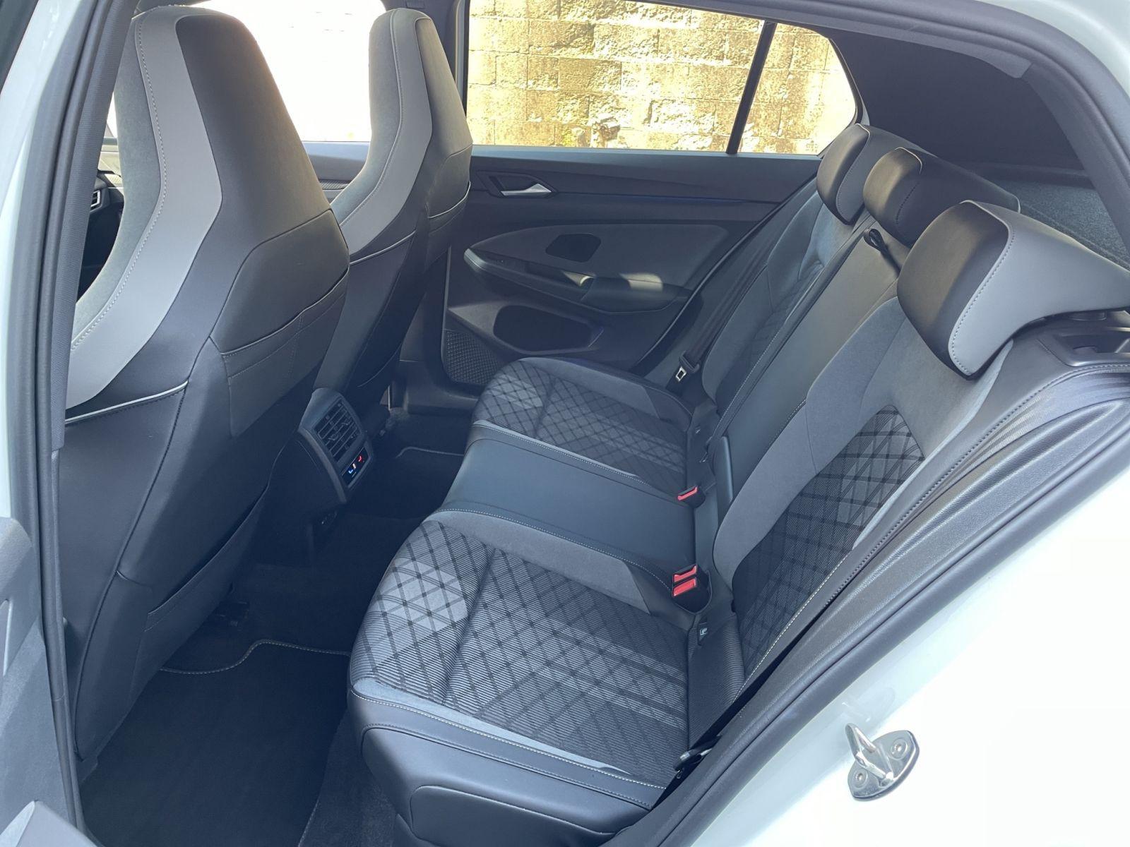 Volkswagen Golf VIII 1.5 eTSI 7-Gang DSG R-Line AHK LED, миниатюра 15