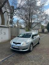 Toyota Auris Frisch TÜV - Toyota Auris in Düsseldorf